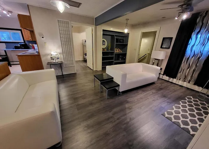 Suites On Chocolate - The Annville Cottage